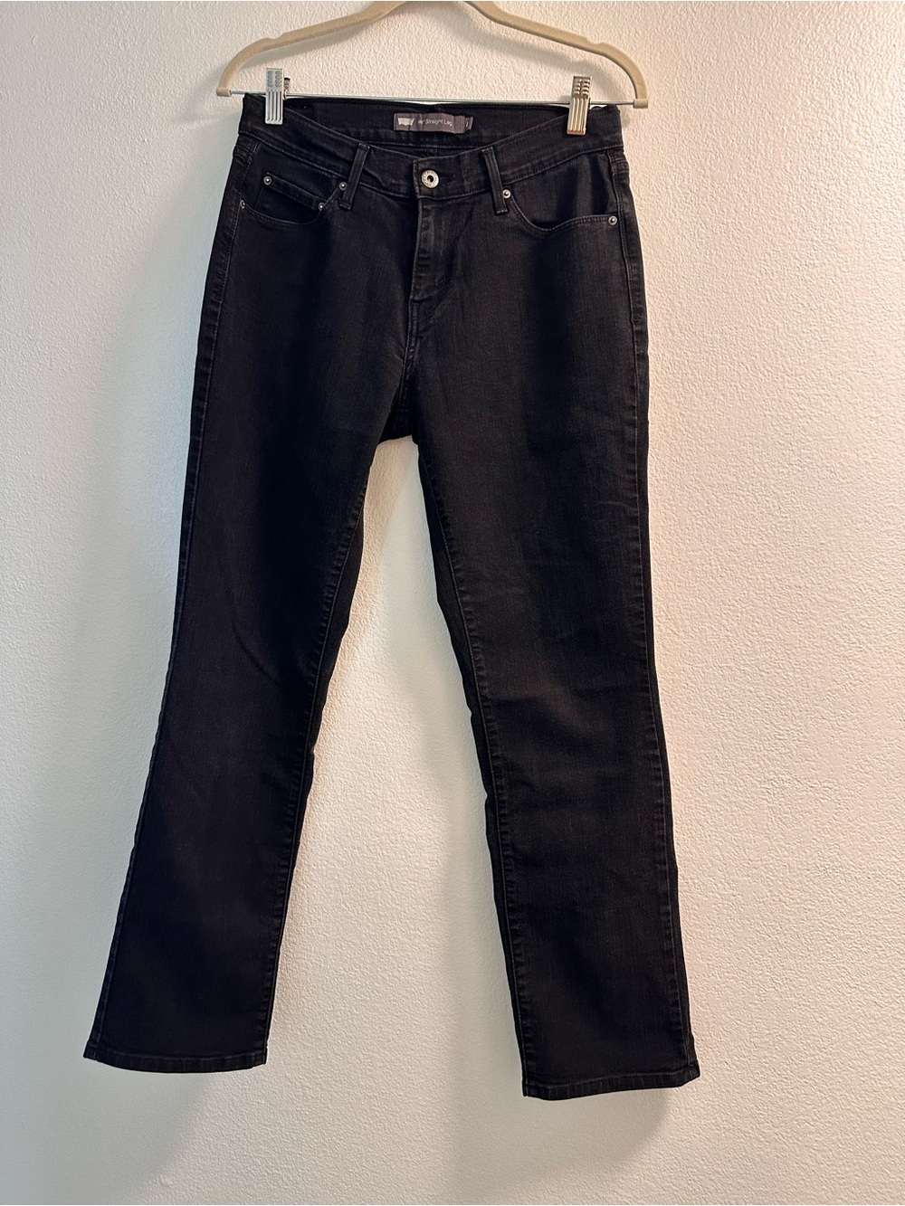 Levi’s Black Straight-Leg Jeans
